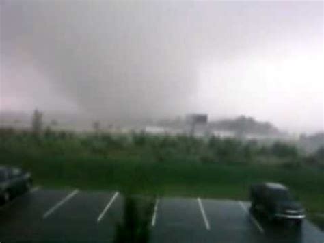 Memphis tornado 7/30/2009 - YouTube