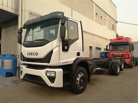 DIECIOCHO RUEDAS: IVECO LANZÓ NUEVA SERIE EUROCARGO TECTOR Y DIECIOCHORUEDAS TOMO CONTACTO CON ...