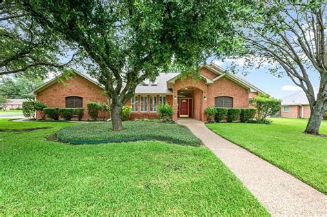 McGregor, TX Real Estate - McGregor Homes for Sale | realtor.com®