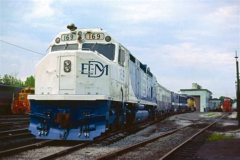 EMDX SDP40F 169 | EMDX SDP40F 169 at Homewood, Illinois on J… | Flickr