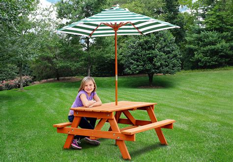 Children’s Picnic Table with Shade Umbrella – Play Nation