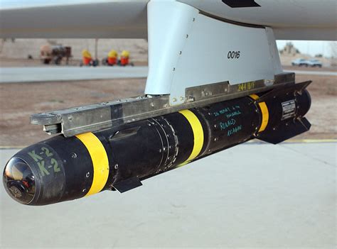 The Army is testing a replacement for the Hellfire missile - and pilots ...