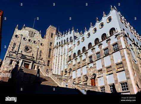 Universidad de guanajuato fotografías e imágenes de alta resolución - Alamy