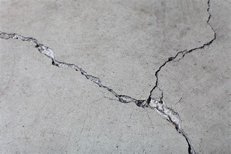 Closeup of Cracked Concrete Floor Surface - B-Dry Louisville
