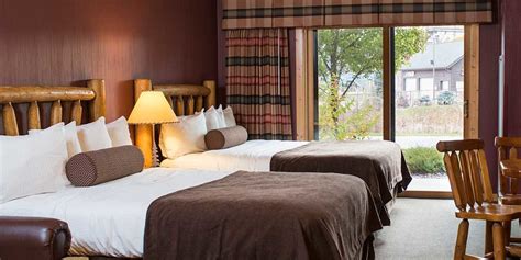 Glacier Canyon Lodge at the Wilderness Wisconsin Dells | WisDells