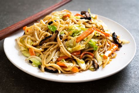 Stir-Fried Pork with Soba Noodles (Yakisoba) | Asian Inspirations