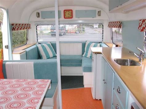 Adorable 70 Stunning RV Living Camper Room Ideas Decorations Make Your ...