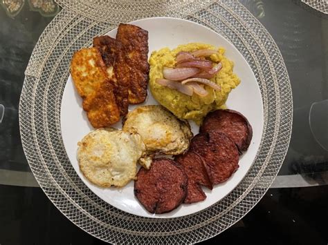 Mangu con Los Tres Golpes is a must try Dominican breakfast – The ...