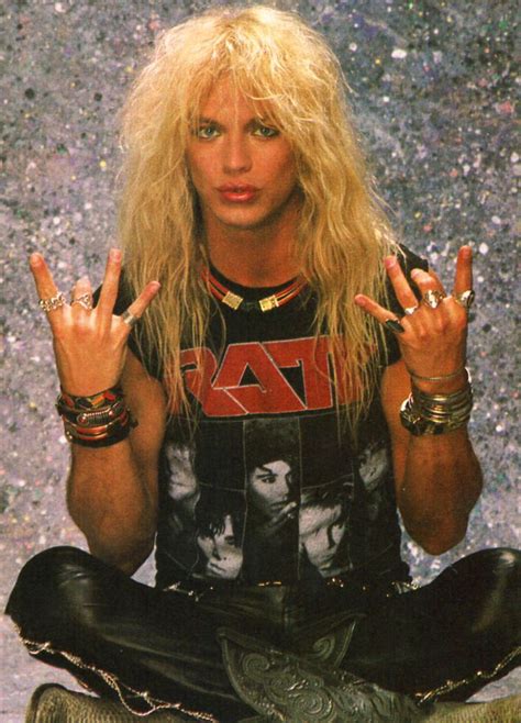 Bret Michaels of Poison wearing a Ratt t-shirt! | Fotos de banda de rock, Cantantes de rock ...