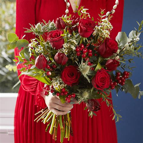 Christmas Flowers | Bloom & Wild Online Flower Delivery | Flower ...