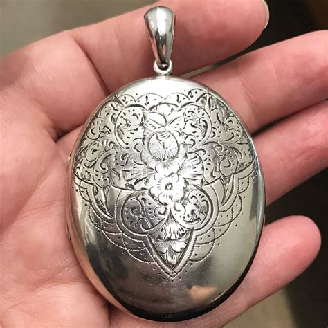 antique-victorian-large-silver-locket-main – Karen Deakin Antiques