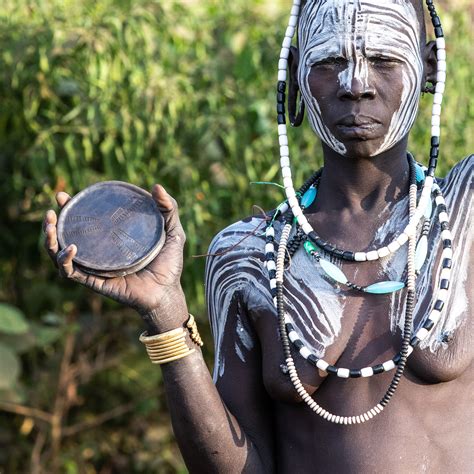 SURMA TRIBE OF ETHIOPIA LIP PLATES AND TRADITIONS – Ashaiman Online