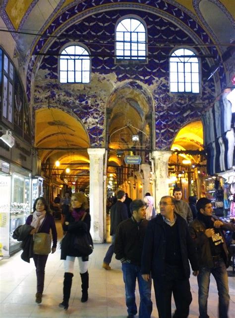 THE COVERED FEAST: Drawing in the Grand Bazaar | Drawing On Istanbul