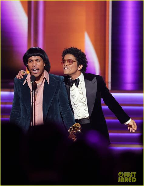 Photo: bruno mars anderson paak grammys silk sonic withdraw 05 | Photo ...