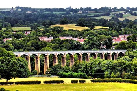 Pontcysyllte Aqueduct & Llangollen Canal | BritainVisitor - Travel Guide To Britain | Canal boat ...