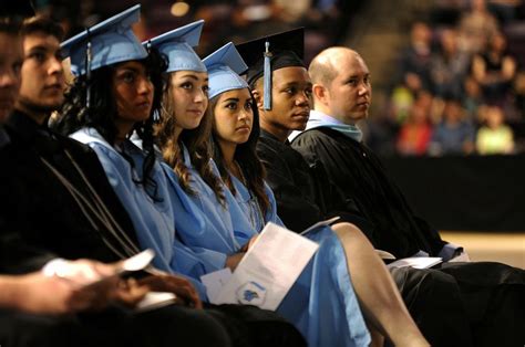 Vista Ridge High School graduates listen to their class valedictorian ...