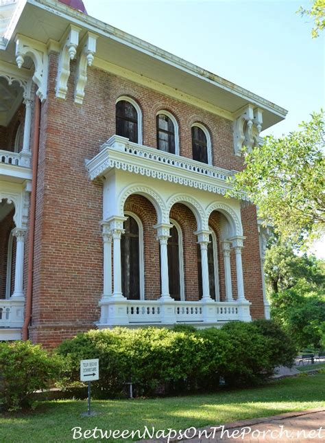 Tour Longwood Plantation in Natchez Mississippi