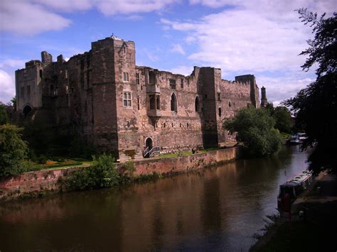 Newark Castle | Newark castle, Castle, Tower bridge