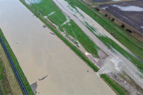 Devastating images show River Welland breaching its banks after Storm Henk - Lincolnshire Live