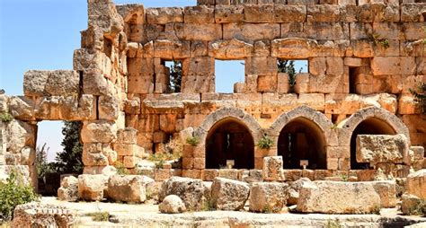 Baalbek Roman ruins : Lebanon Holiday Architects