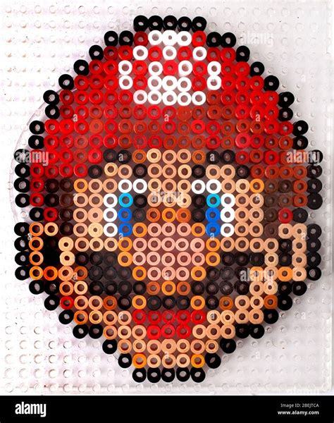 Hama beads de mario fotografías e imágenes de alta resolución - Alamy