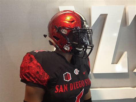 History lives on new Aztecs uniforms - The San Diego Union-Tribune