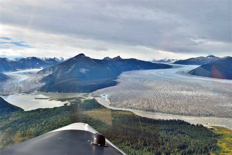 Taku Lodge Feast & 5-Glacier Seaplane Discovery | Book Alaska Excursions