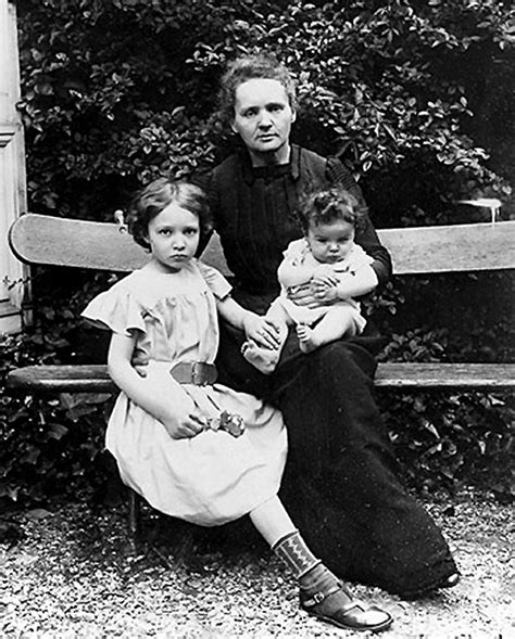 Marie Curie con Eve e Irene | Marie curie, Marie and pierre curie ...