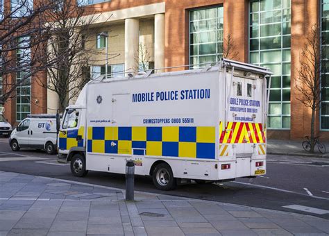Mobile Police Station, Belfast © Rossographer cc-by-sa/2.0 :: Geograph Britain and Ireland