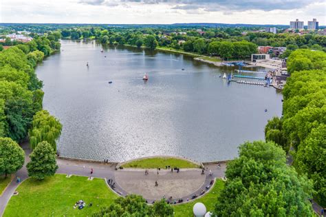 Der Aasee in Münster: Entdecke das atemberaubende Wandbild!