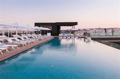 SKYBEACH Rooftop Pool - InterContinental Malta