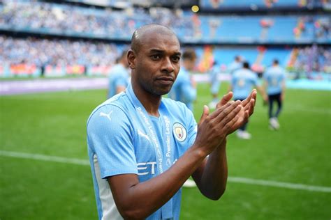 Fernandinho shares what makes Pep Guardiola special