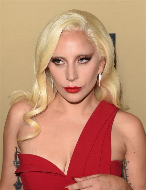 Easy Lady Gaga 'AHS: Hotel' Costume Ideas That Are The Perfect Combo Of Scary & Sexy