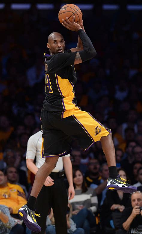 Kobe Bryant Trots Out A "Hollywood Nights" Nike Kobe 9 Elite Low PE | Complex