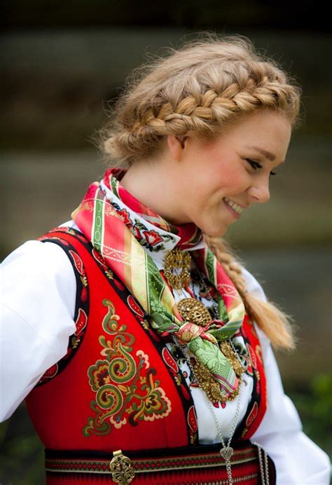 ((LOVE THIS BRAIDED HAIR!!)) National Costume (Bunad) from East Telemark, Norway - Isn't she a ...