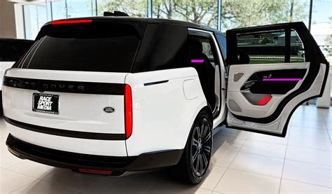 2023 White & Black Land Rover Range Rover P530 LWB | Range Rover Fans