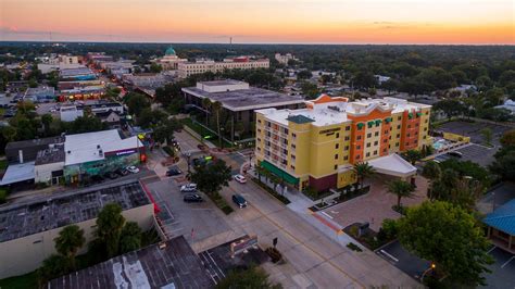 COURTYARD DELAND HISTORIC DOWNTOWN - Updated 2024 Prices & Hotel ...