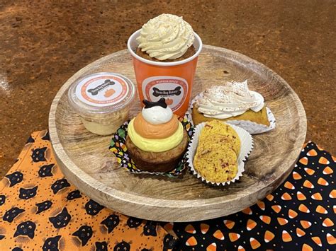 Fall Treats Have Arrived at Three Dog Bakery! - Williamson Source