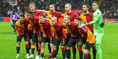 Des joueurs du club Galatasaray font don de leur salaire aux victimes du séisme en Turquie