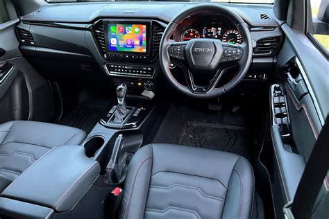 2023 Isuzu D-Max X-Terrain interior front - Ute Guide