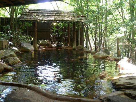 Japanese Outdoor Onsen – Telegraph