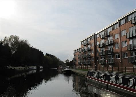 Winding at Selby ? - Holidays Afloat - Canal World