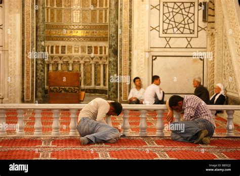 Interior of the Great Umayyad Mosque, Damascus Stock Photo - Alamy