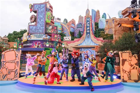 Try Everything: Shanghai Disneyland's Zootopia Land Roars to Life!