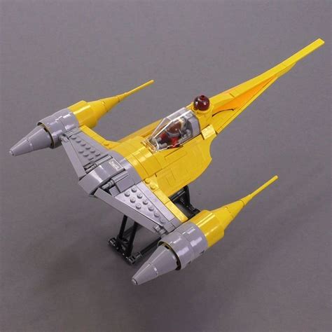 N-1 Naboo Starfighter - Minifig Scale | Lego star wars sets, Lego star wars, Lego spaceship