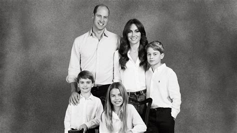 Kate Middleton and Prince William release super sleek Christmas card ...