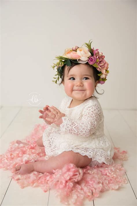 Birthday Photoshoot Poses For Baby Girl | The Cake Boutique