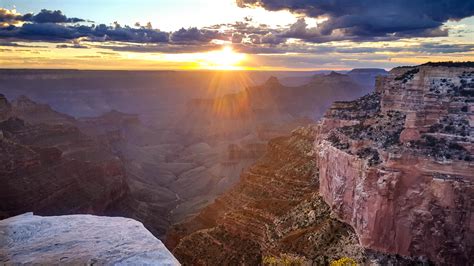 The sunset view at the North Rim of the Grand Canyon. [3204 × 1802][OC] : r/EarthPorn