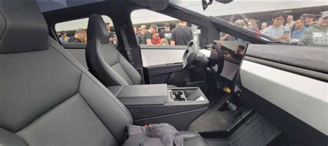 Así es el nuevo y futurista interior que tiene la camioneta eléctrica Tesla Cybertruck | Motor ...