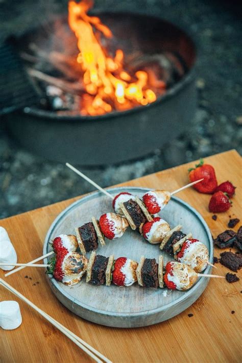 Campfire desserts toasted strawberry s mores – Artofit